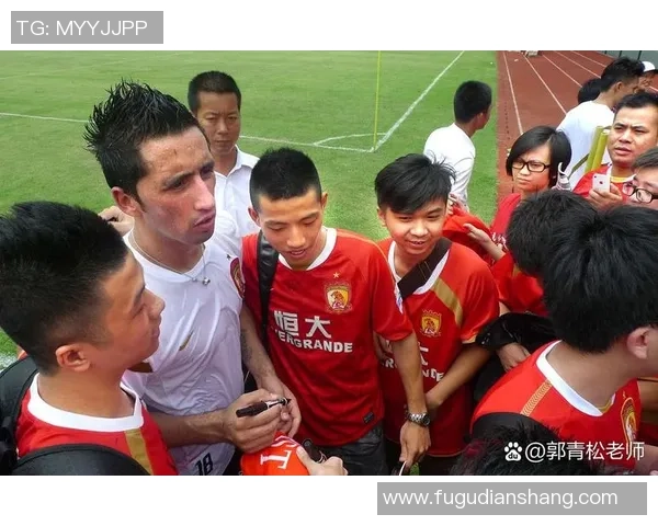 足球巨星的儿子崭露头角 继承父亲荣耀未来可期